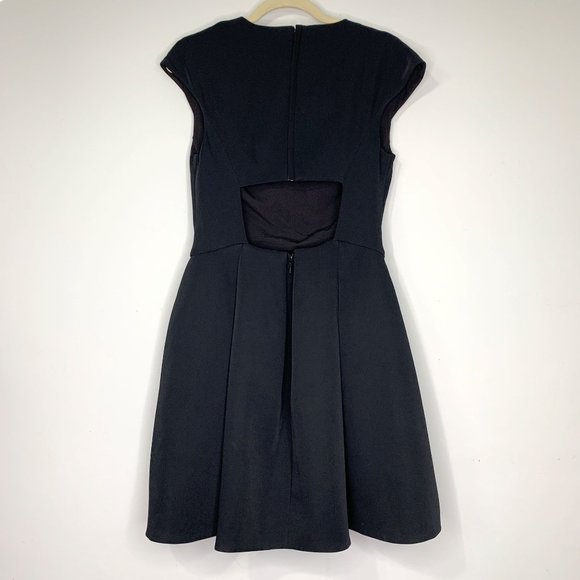 HALSTON HERITAGE Black Cutout Back V-Neck Fit &‎ Flare Dress Sz 4 - Picture 6 of 13